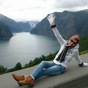 Meet your Posher, Marcela